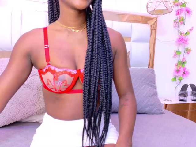 Live sex webcam photo for Skylar-Smith #294308292