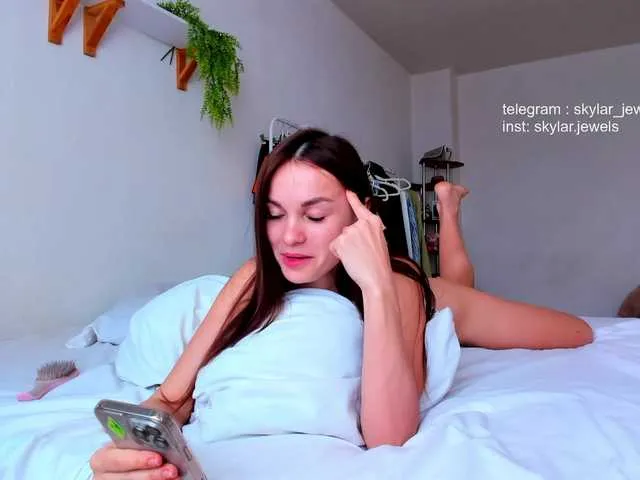 Live sex webcam photo for SkylarJewels #291152714