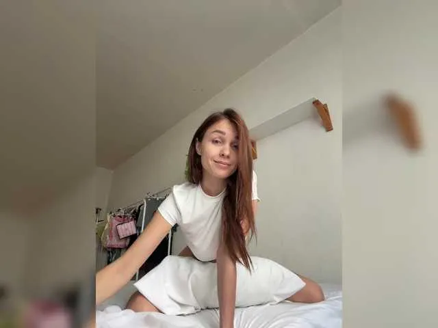 Live sex webcam photo for SkylarJewels #291279070