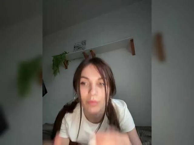 Live sex webcam photo for SkylarJewels #291468618