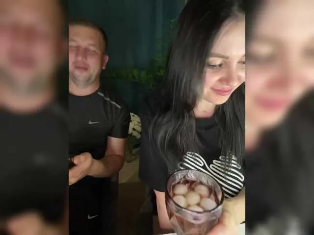 Live sex webcam photo for SladenkieVmeste #291182412