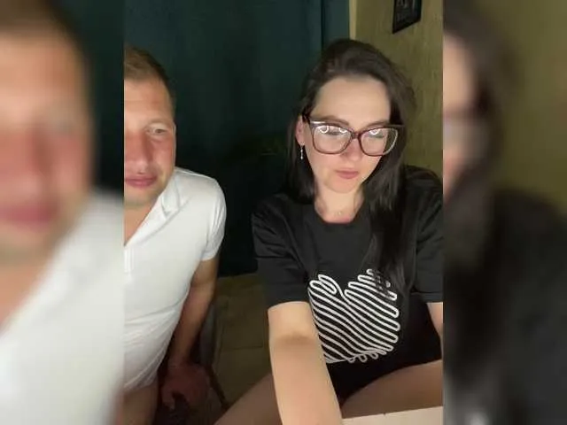 Live sex webcam photo for SladenkieVmeste #291297172