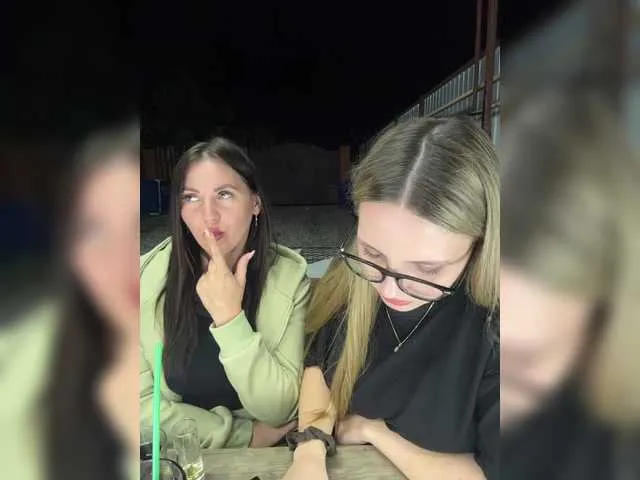 Live sex webcam photo for SladenkieVmeste #291620202