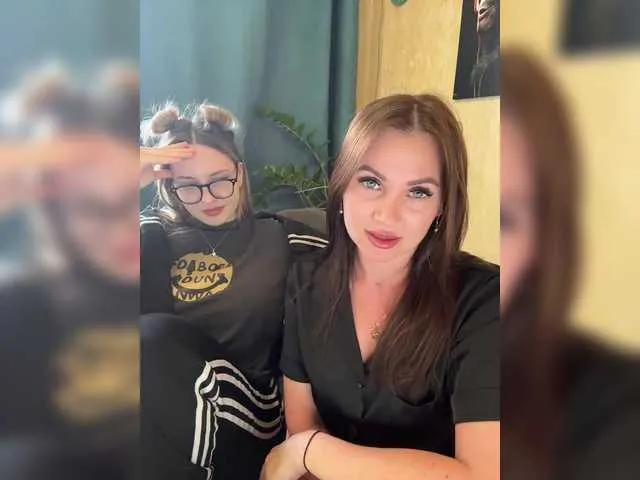 Live sex webcam photo for SladenkieVmeste #291771474