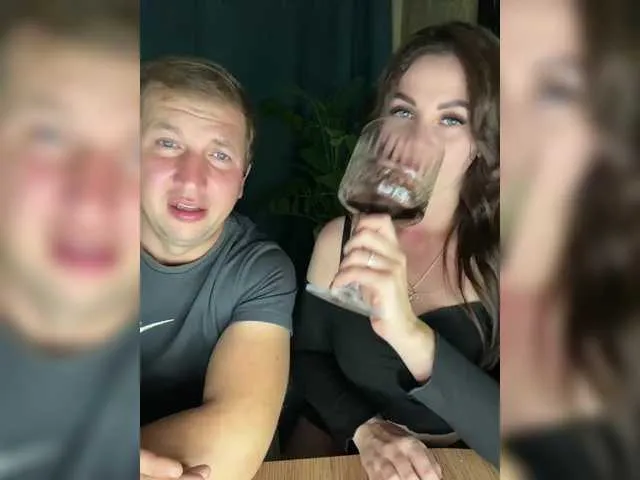 Live sex webcam photo for SladenkieVmeste #292093086