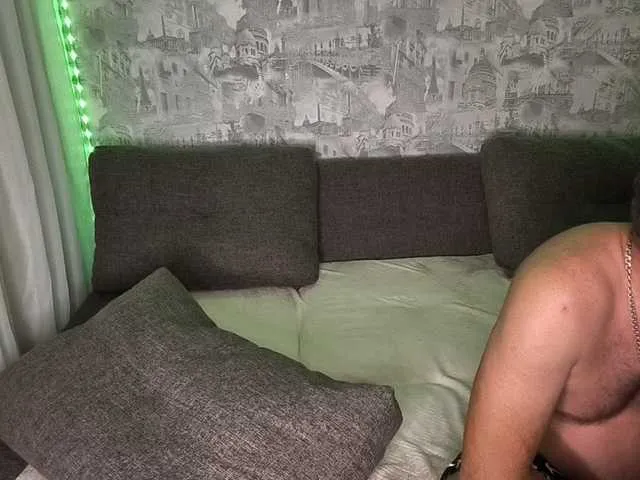Live sex webcam photo for Sladkay-Parochka35 #293921964