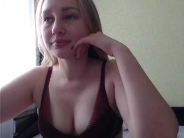 Live sex webcam photo for Sladkie002 #292710962