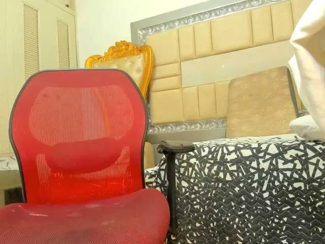 Live sex webcam photo for SloanJessy #291200440