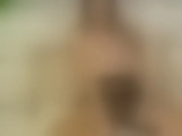 Live sex webcam photo for SlowlyLolly44 #293699357