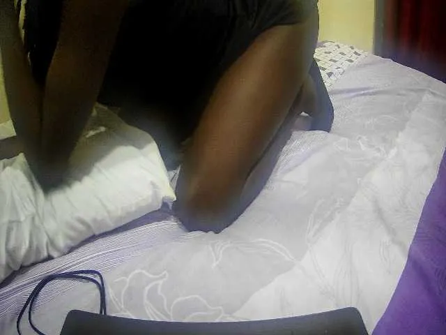 Live sex webcam photo for Sly23 #278063687