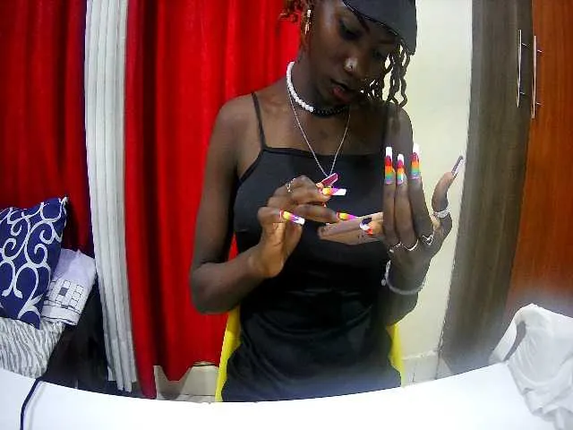 Live sex webcam photo for Sly23 #289322781