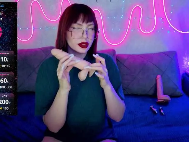 Live sex webcam photo for SlyFoxyWeb #293270861