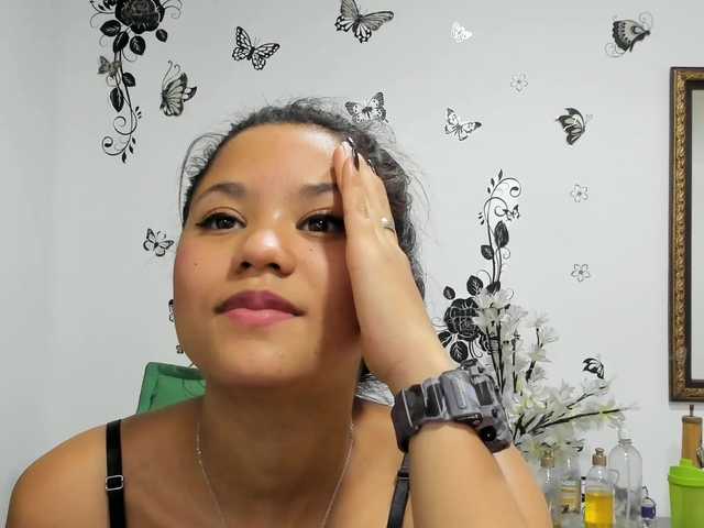 Live sex webcam photo for SmallDoll #272100026