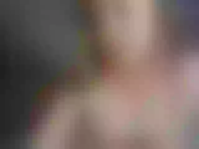 Live sex webcam photo for Smallcake18 #276499626