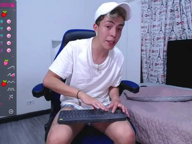 Live sex webcam photo for Smantha-Fabio #272984577