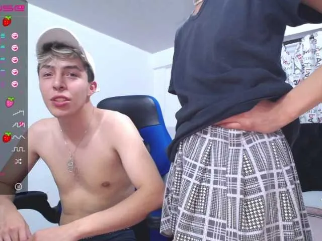 Live sex webcam photo for Smantha-Fabio #272995658