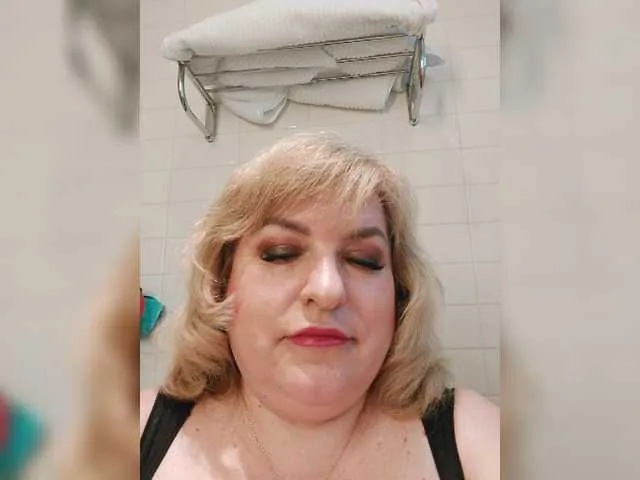 Live sex webcam photo for SmileOfAngel #273190760