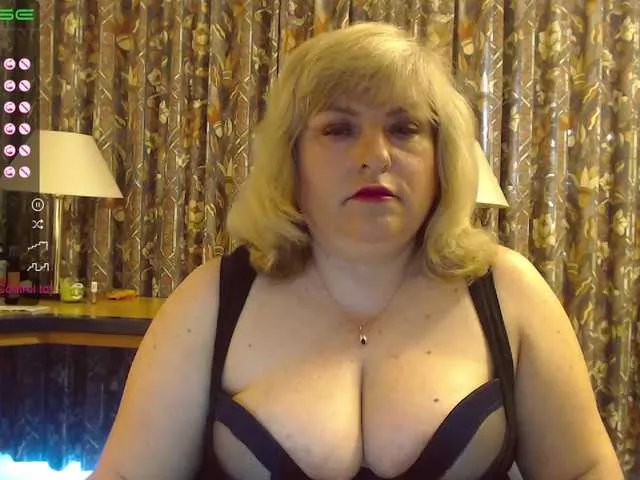 Live sex webcam photo for SmileOfAngel #273409059