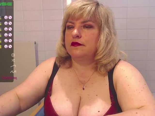 Live sex webcam photo for SmileOfAngel #273723179