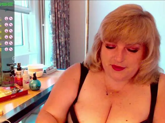 Live sex webcam photo for SmileOfAngel #274462794
