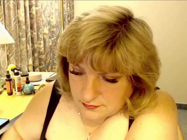 Live sex webcam photo for SmileOfAngel #274616496