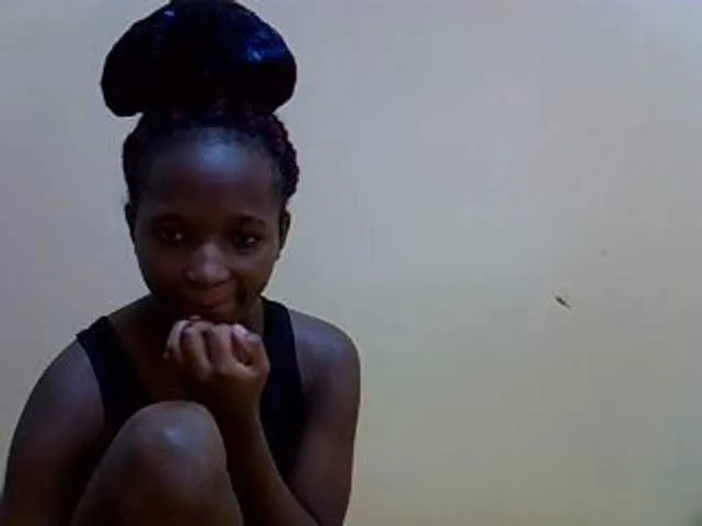 Live sex webcam photo for Smiley-petite #276890271