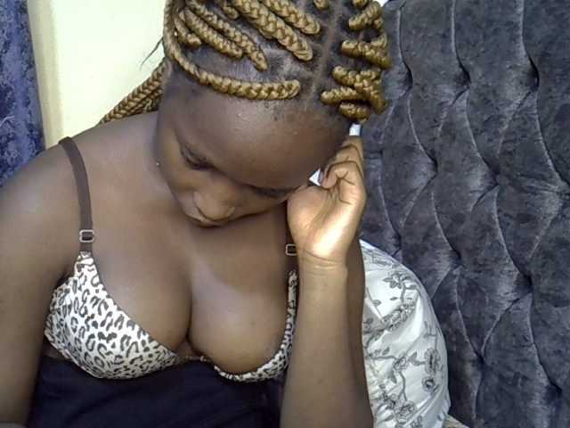 Live sex webcam photo for Smiley-petite #277744875