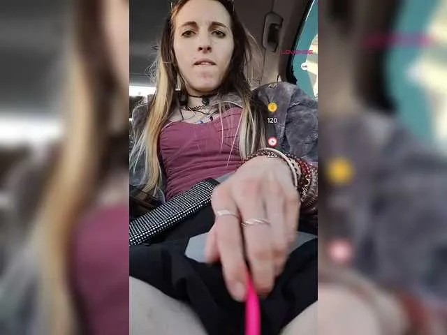 Live sex webcam photo for SmokeShow686 #291050568