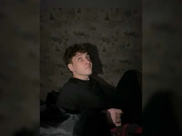 Live sex webcam photo for Smokebeauty1 #276792548