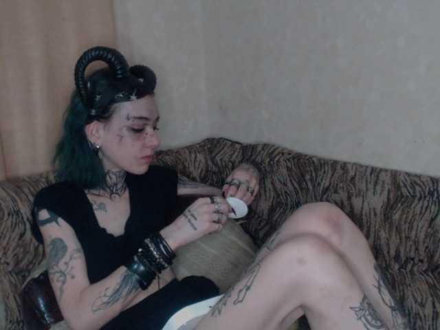 Live sex webcam photo for SmokingRaven #276951702