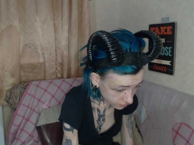 Live sex webcam photo for SmokingRaven #277519405