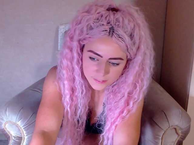 Live sex webcam photo for SmoothiesKivi #288038698