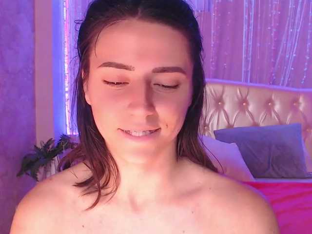 Live sex webcam photo for SmoothiesKivi #288038778