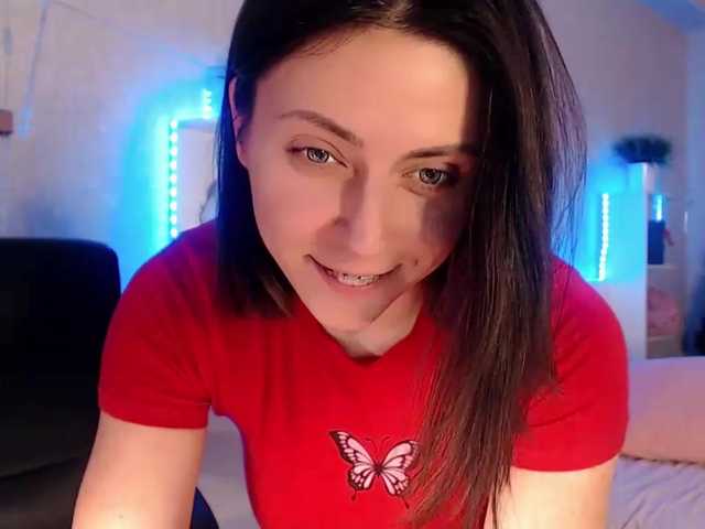 Live sex webcam photo for SmoothiesKivi #288038853