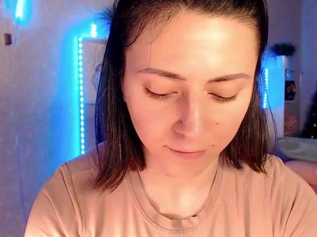 Live sex webcam photo for SmoothiesKivi #288038858