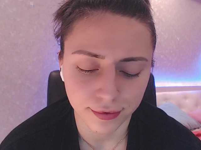 Live sex webcam photo for SmoothiesKivi #288038902