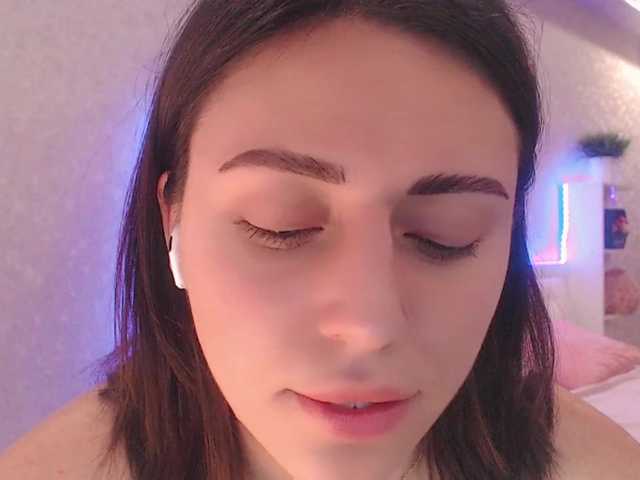 Live sex webcam photo for SmoothiesKivi #288038910