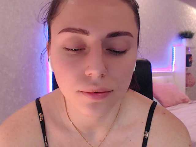 Live sex webcam photo for SmoothiesKivi #288038914