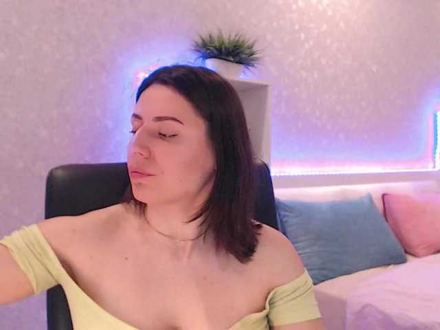 Live sex webcam photo for SmoothiesKivi #288038929