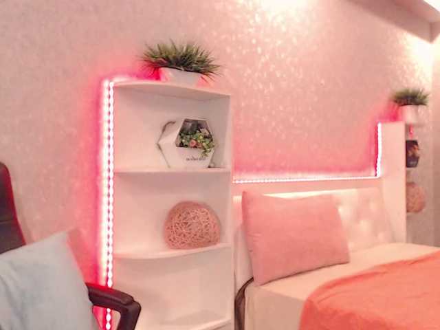 Live sex webcam photo for SmoothiesKivi #289175169