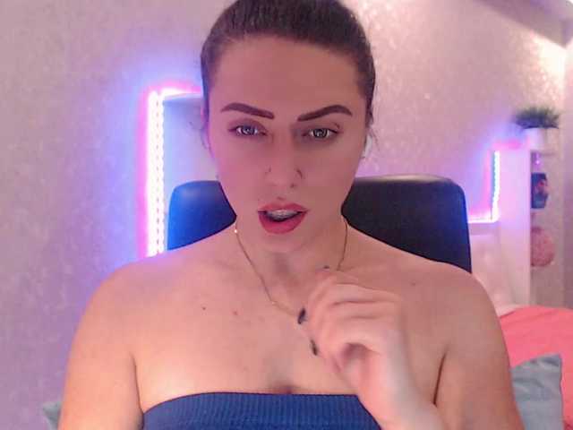 Live sex webcam photo for SmoothiesKivi #289886311