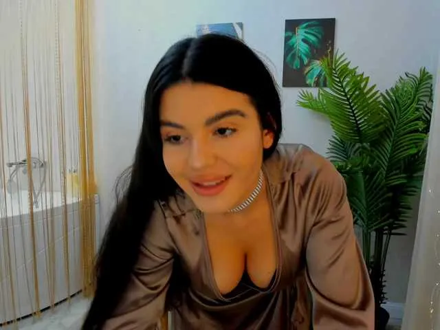 Live sex webcam photo for SnowingWinter #290446478