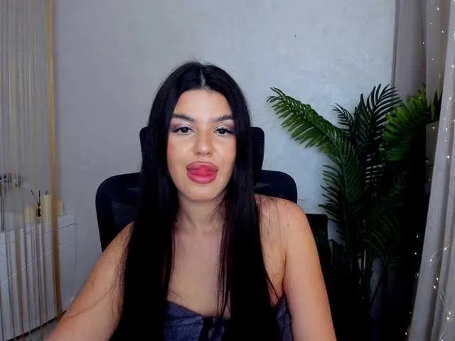 Live sex webcam photo for SnowingWinter #290927924