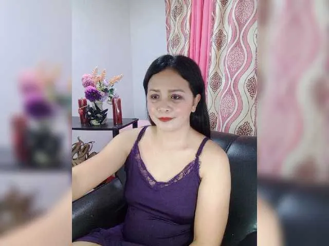 Live sex webcam photo for SoSexyStacey #272932640
