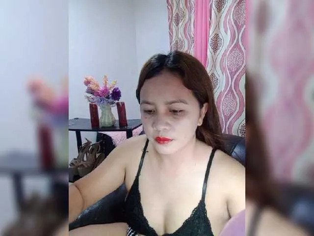 Live sex webcam photo for SoSexyStacey #274159288