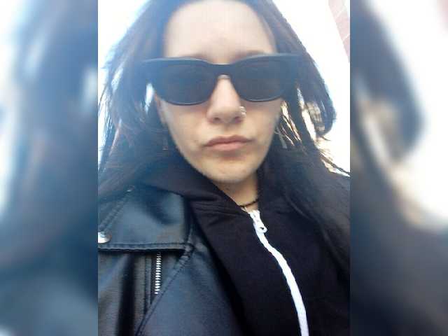 Live sex webcam photo for Sofa999 #276304597