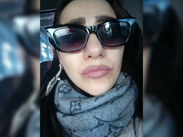 Live sex webcam photo for Sofa999 #276577644