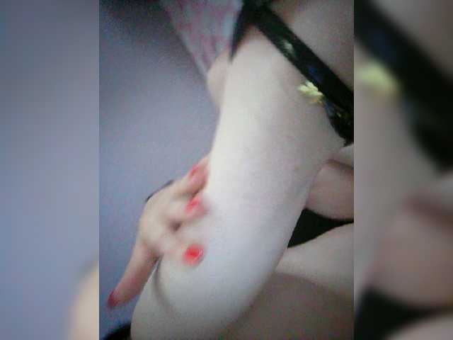 Live sex webcam photo for Sofa999 #276612713