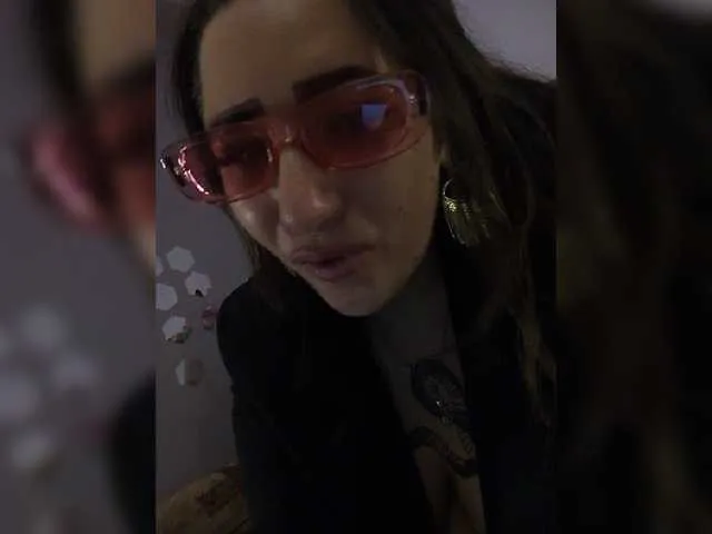 Live sex webcam photo for Sofa999 #278096493