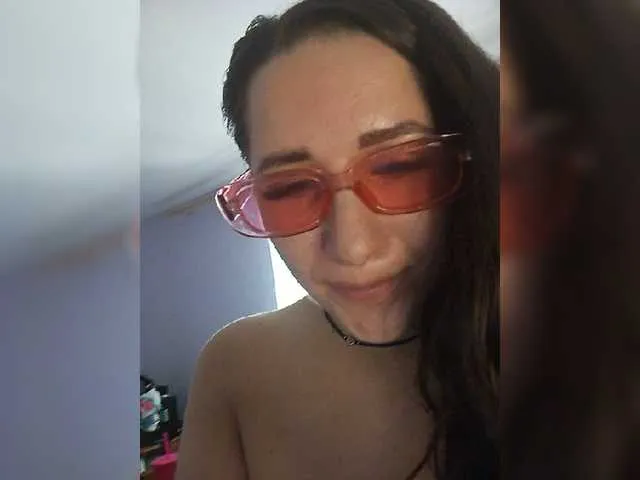 Live sex webcam photo for Sofa999 #278184488